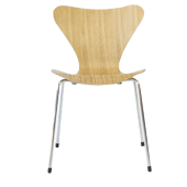 セブンチェアー